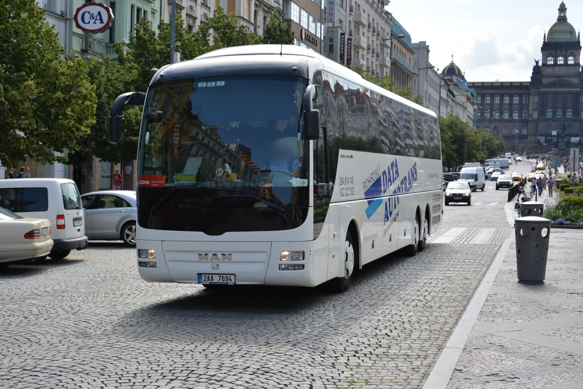 2AA-7694 in der Innenstadt von Prag am 16.07.2014.