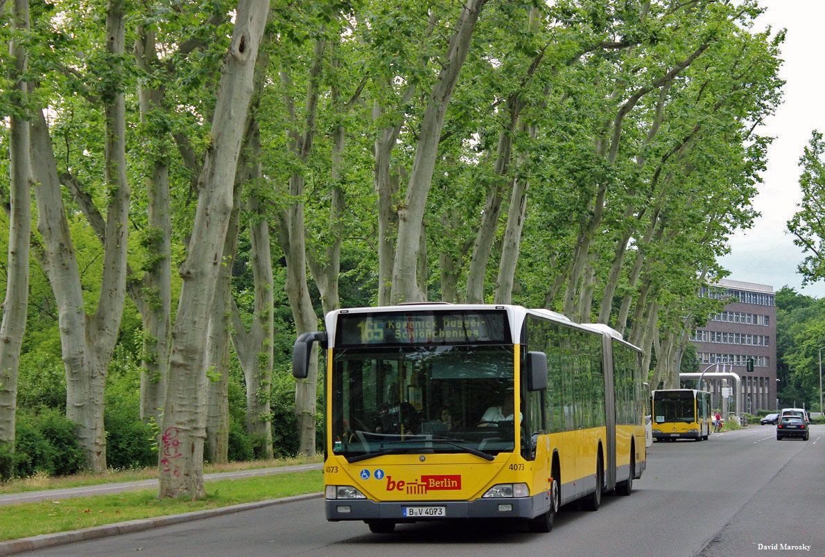 4073 der BVG (Citaro G) vor dem S Treptower Park 27.06.2015