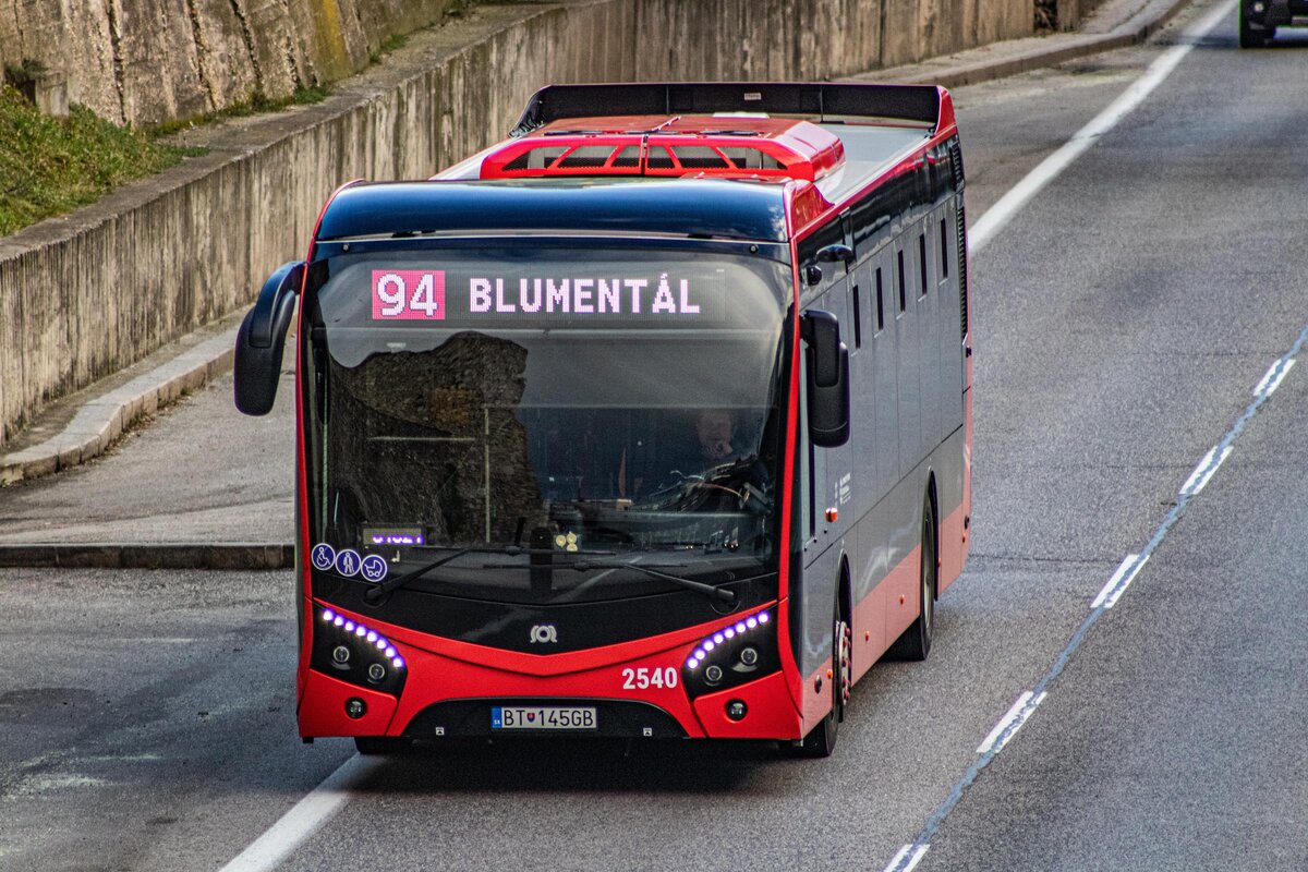 4.1.2024: DPB Wagen 2540 fährt auf der Linie 94 nach Blumentál
