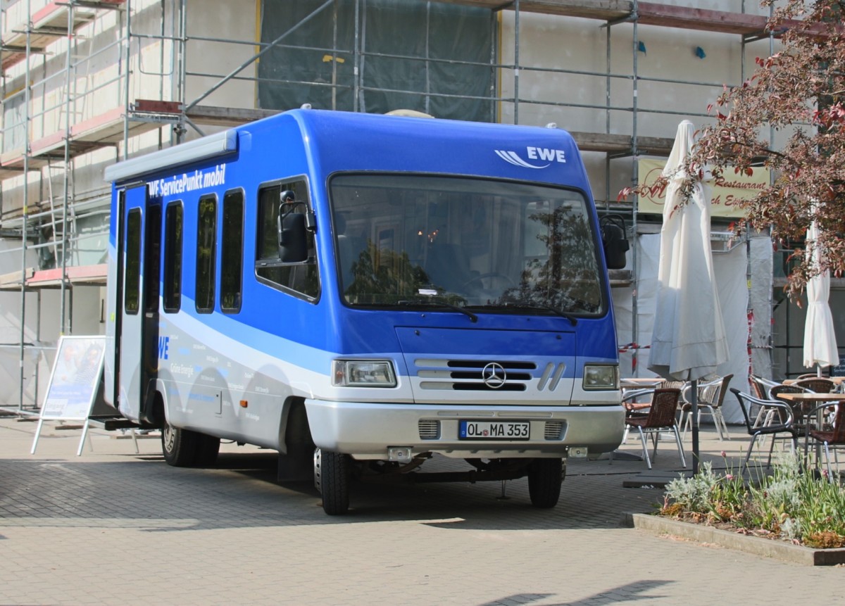 8.5.2014 Zepernick. EWE Werbe-Busvon Daimler. Bei genauem Typ bitte helfen.