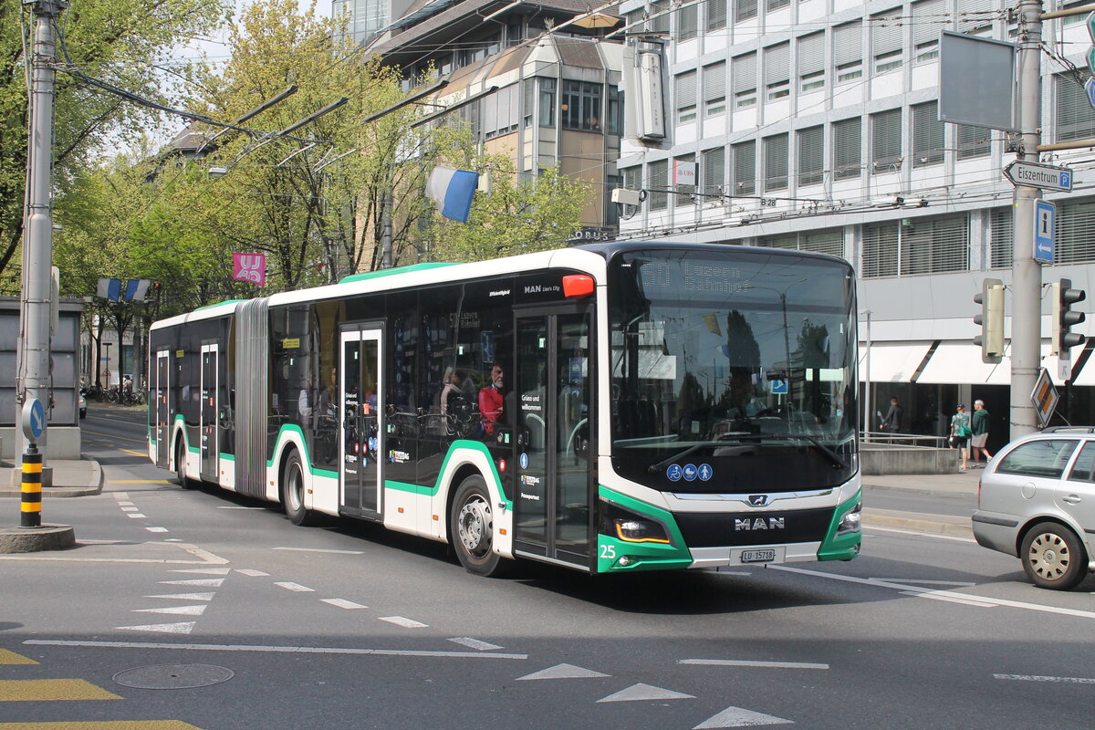 AAGR Nr. 25 (MAN New Lion's City C18) am 28.4.2026 beim Bhf. Luzern