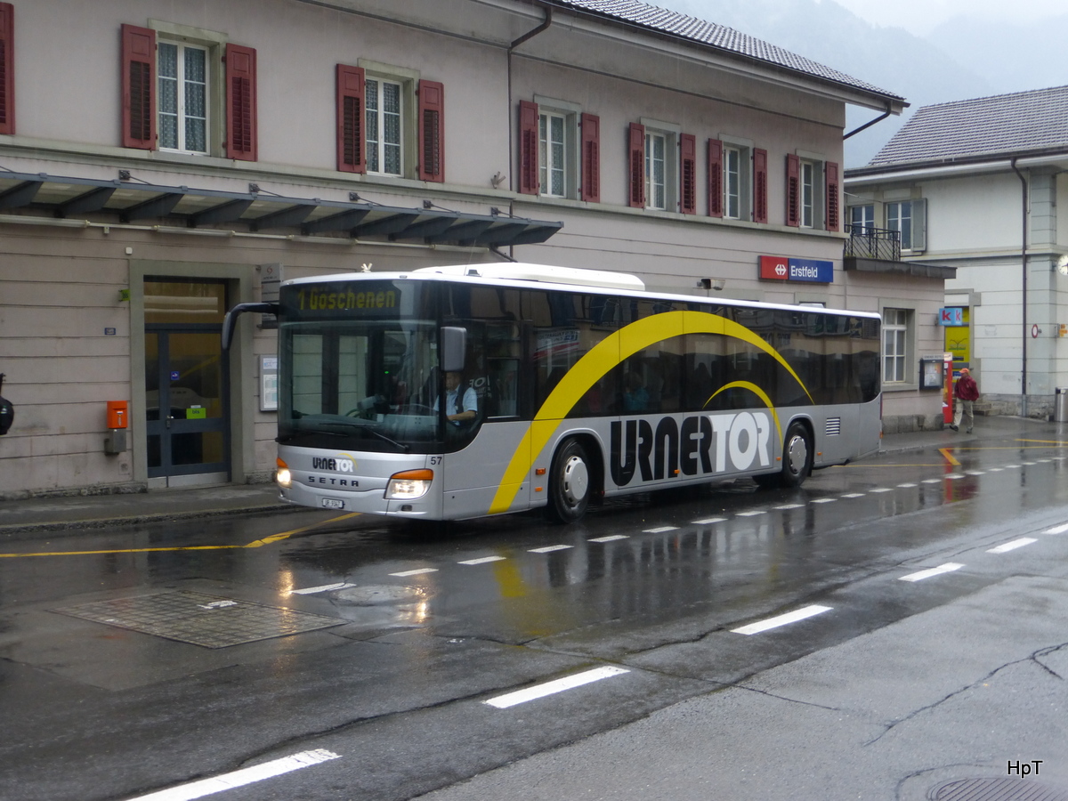 AAGU - Setra S 315 NF  Nr.57  UR  9347 vor dem Bahnhof Erstfeld am 01.08.2015