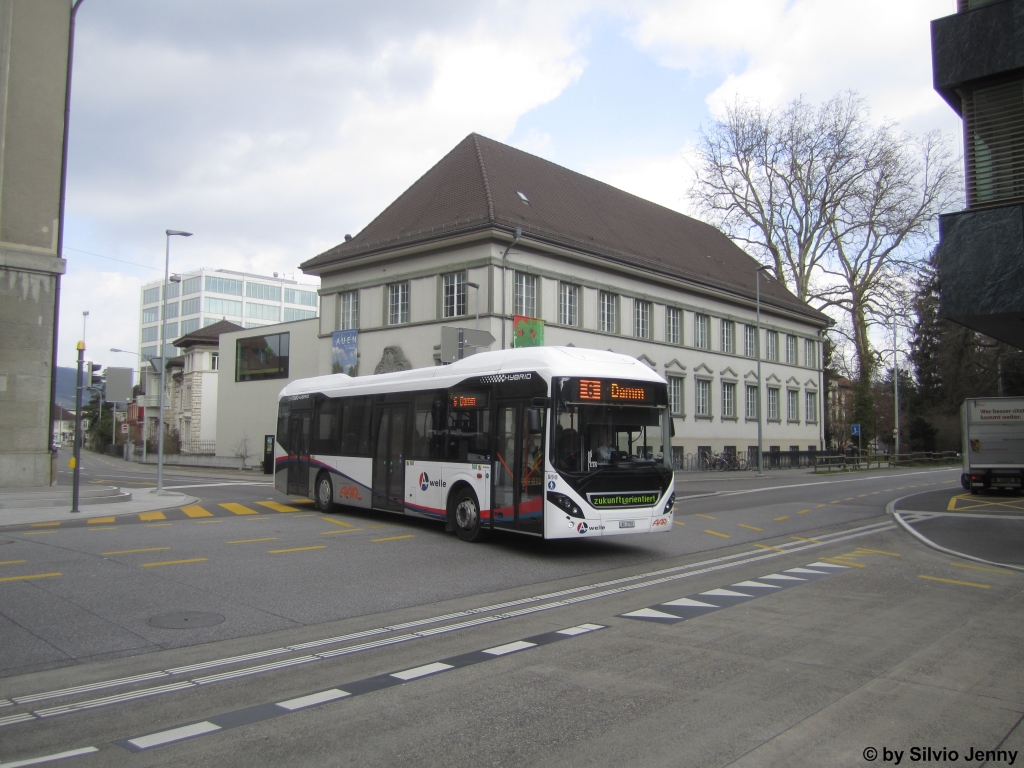 AAR Nr. 50 (Volvo 7900 Hybrid) am 11.3.2015 beim Bhf. Aarau