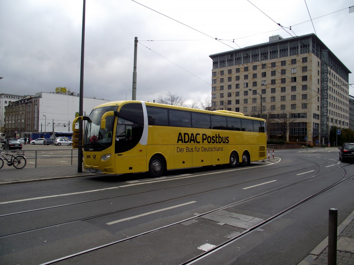 ADAC Postbus Sacnia am 21.11.13 in Frankfurt am Main 