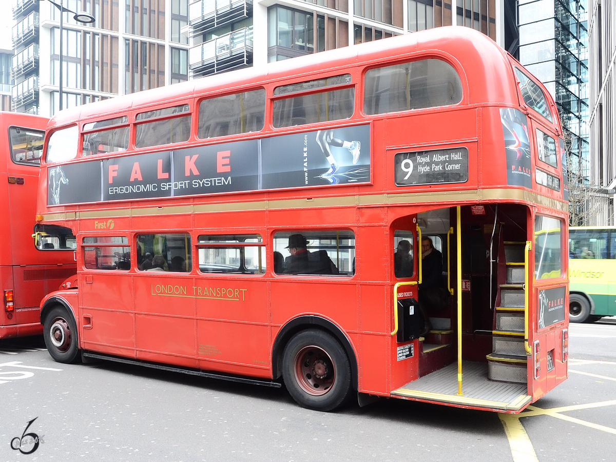 AEC Routemaster RM1562 im März 2013 in London