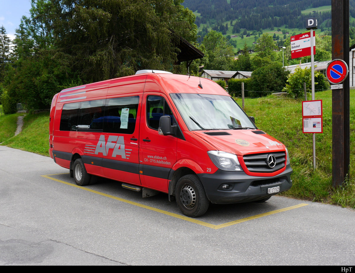 AFA - Mercedes Sprinter Nr.29  BE 173525 bei der AFA Haltestellen beim Bahnhof Lenk am 04.07.2020
