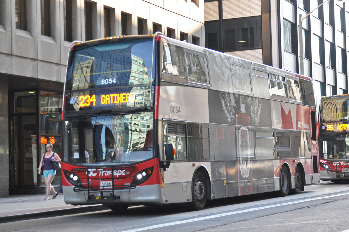 Alexander Denis E 500 Bus mit der Nummer 8054, auf der Linie 234 unterwegs in Ottawa. Die Aufnahme stammt vom 18.07.2017.