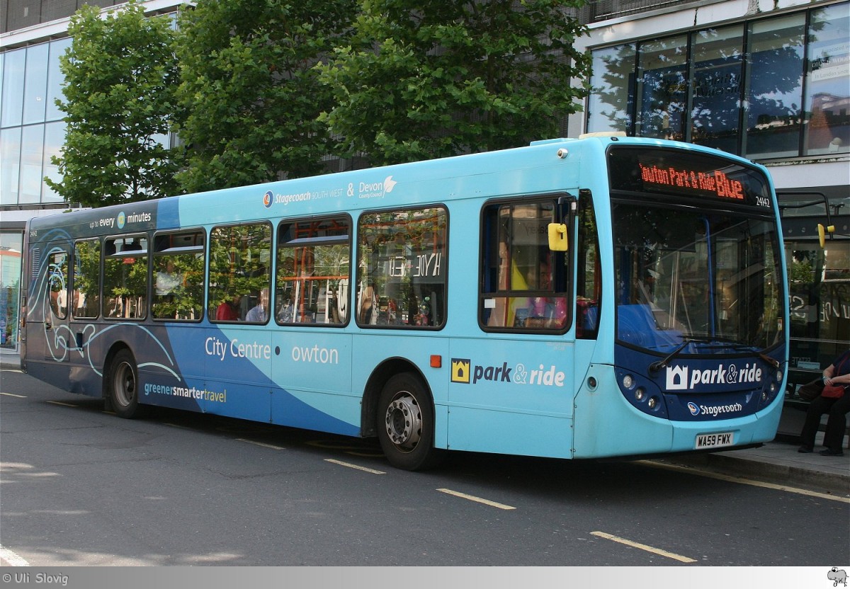 Alexander Dennis Enviro200 Dart  Stagecoach South West & Devon County Council - Park & Ride Bus in Exeter  # 24142. Aufgenommen am 6. August 2014 in Exeter / England.