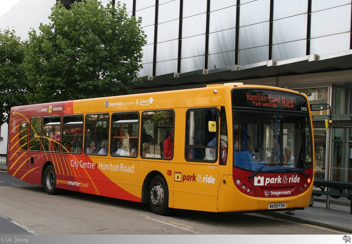 Alexander Dennis Enviro200 Dart  Stagecoach South West & Devon County Council - Park & Ride Bus in Exeter  # 24151. Aufgenommen am 6. August 2014 in Exeter / England.