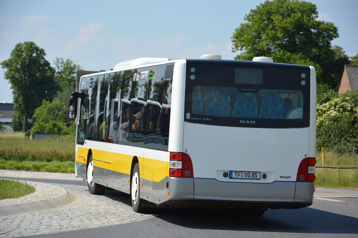 Am 04.06.2016 fährt TF-VG 85 für die ILA 2016 auf der Shuttle Linie  S . Aufgenommen wurde ein MAN Lion's City Ü der VTF.
