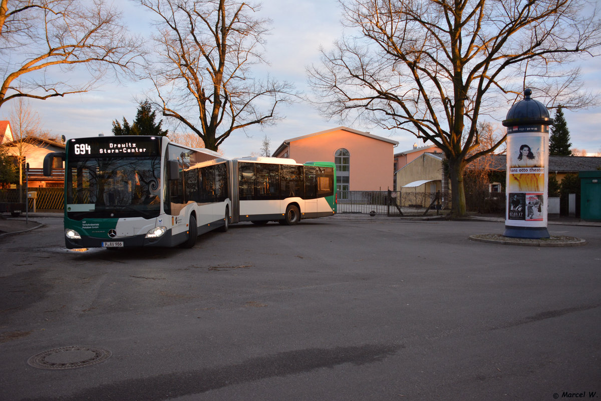 Am 05.03.2017 fährt P-AV 986 auf der Linie 694 nach Drewitz, Stern Center. Aufgenommen wurde ein Fabrikneuer Mercedes Benz Citaro G der zweiten Generation.