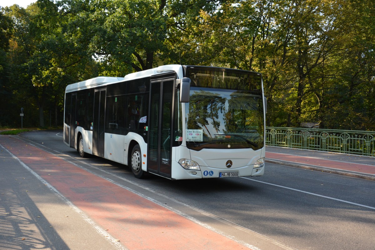 Am 05.09.2014 fährt MA-MB 5000 (Mercedes Benz O530 C2 Low Entry) auf S1 SEV zum Bahnhof Wannsee.
