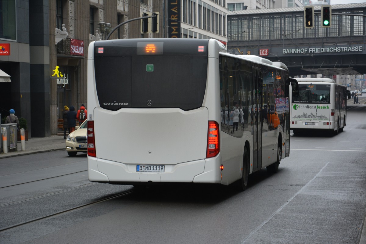 Am 07.02.2015 fährt B-MB 1119 (Mercedes Benz Citaro 2) für die S-Bahn Berlin SEV zwischen Berlin Friedrichstraße und Berlin Humboldthain.
