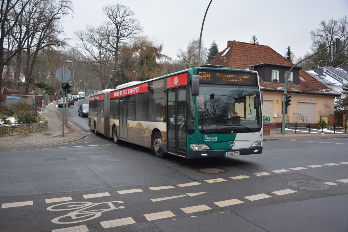 Am 07.02.2015 fährt P-AV 974 auf der Linie 694 nach Hermannswerder. Aufgenommen wurde ein Mercedes Benz Citaro Facelift, Potsdam Michendorfer Chaussee / Templiner Straße.
