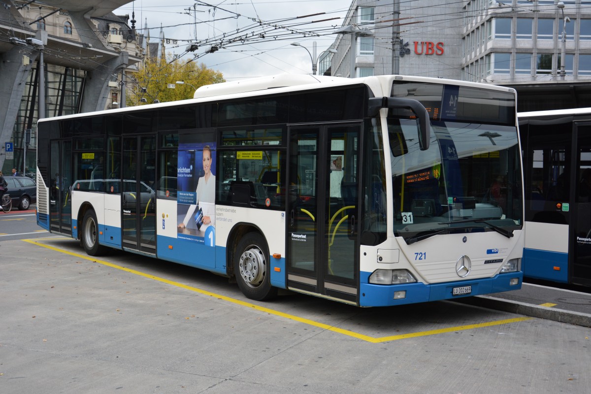 Am 08.10.2015 steht LU-202669 am Bahnhof in Luzern. Aufgenommen wurde ein Mercedes Benz Citaro / Bahnhof Luzern.
