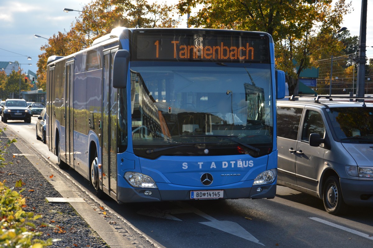 Am 11.10.2015 fährt BD-14145 auf der Linie 1 nach Tannenbach. Aufgenommen wurde ein Mercedes Benz Citaro der 2. Generation / Stadtbus Bregenz / Bahnhof Bregenz.

