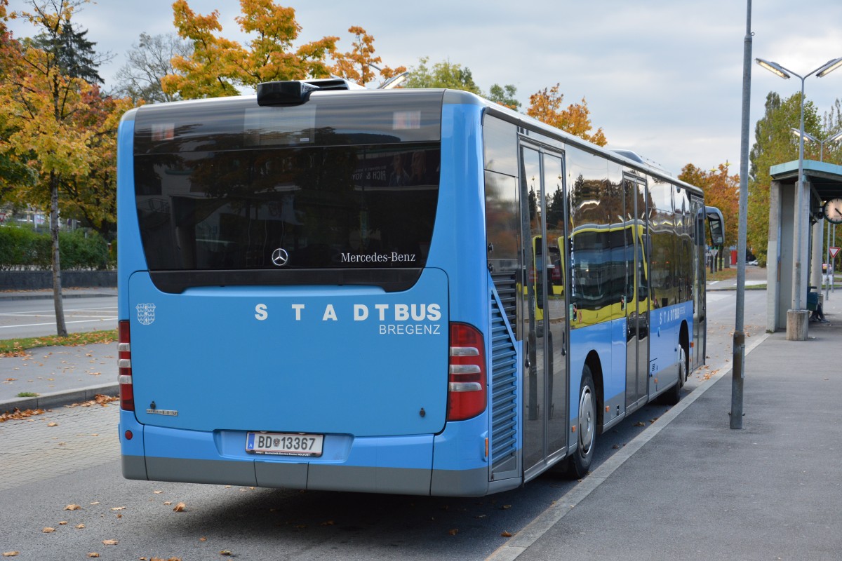 Am 11.10.2015 steht BD-13367 am Bahnhof Bregenz. Aufgenommen wurde ein Mercedes Benz Citaro Facelift.
