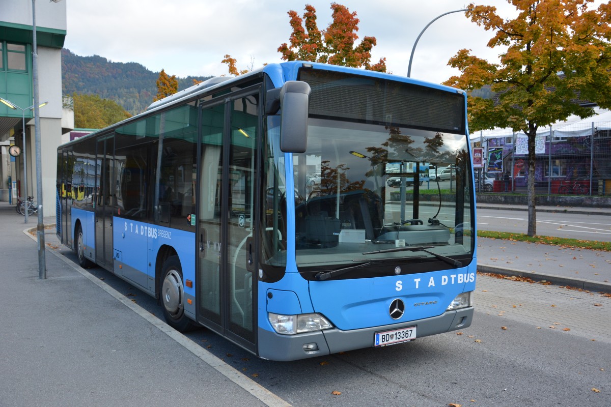 Am 11.10.2015 steht BD-13367 am Bahnhof Bregenz. Aufgenommen wurde ein Mercedes Benz Citaro Facelift.
