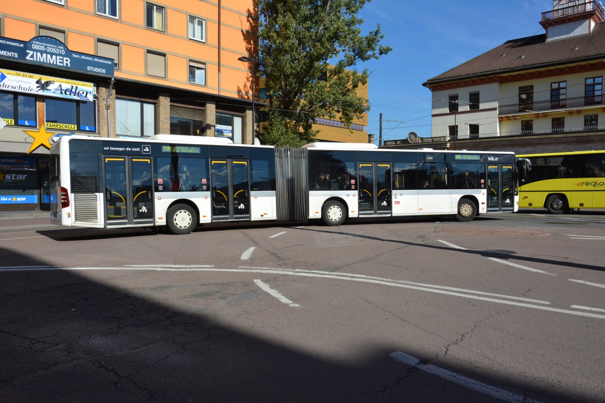 Am 12.10.2015 fährt I-898IVB durch Innsbruck. Aufgenommen wurde ein Mercedes Benz Citaro G Facelift / Bahnhof Innsbruck Hauptbahnhof.
