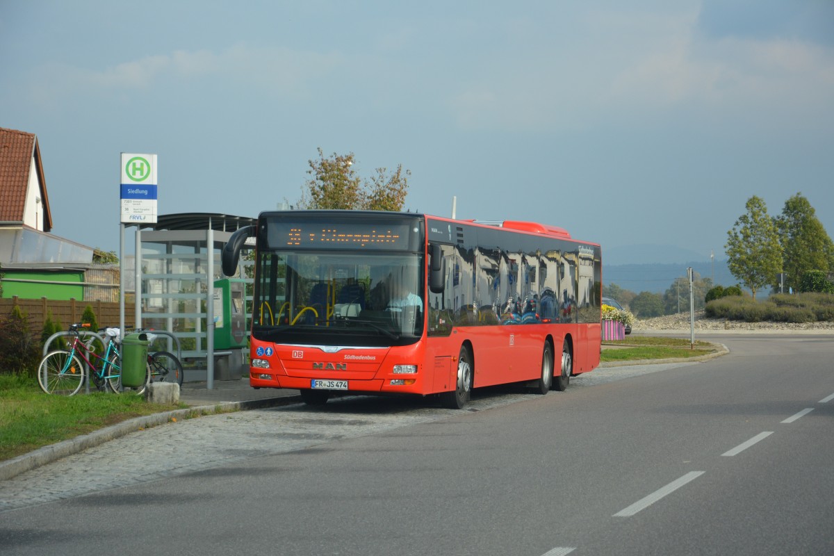 Am 13.10.2015 fährt FR-JS 474 auf der Linie 38 nach Basel Claraplatz. Aufgenommen wurde ein MAN Lion's City L / Wyhlen Siedlung.
