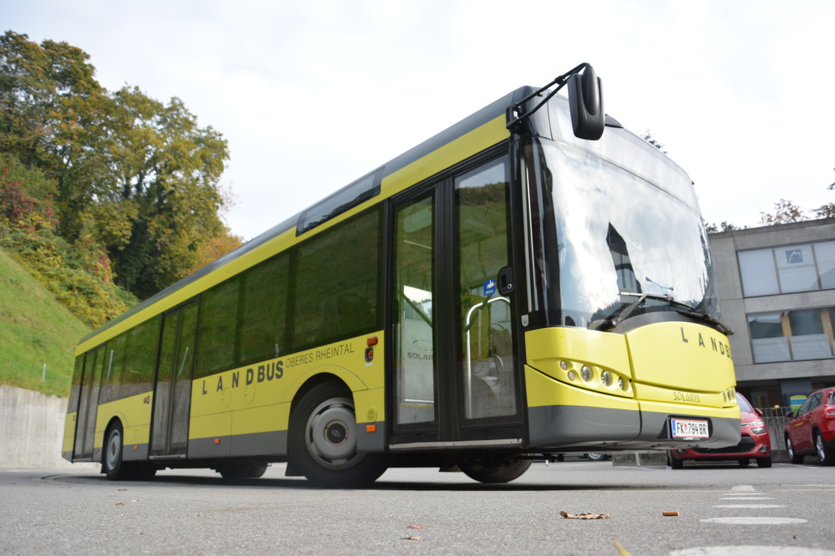 Am 17.10.2015 steht dieser Solaris Urbino 12 (FK-794BR) am Busbahnhof in Feldkirch.

