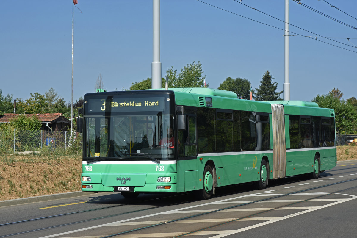 Am 21.08.2018 ereignete sich eine schwere Kollision mit einem Tram der Linie 3. Wärend dieser Zeit führ der MAN Bus 763 einen Tramersatz zwischen dem Bahnhof Saint Louis und dem Burgfelderhof. Die Aufnahme stammt vom 22.08.2018.