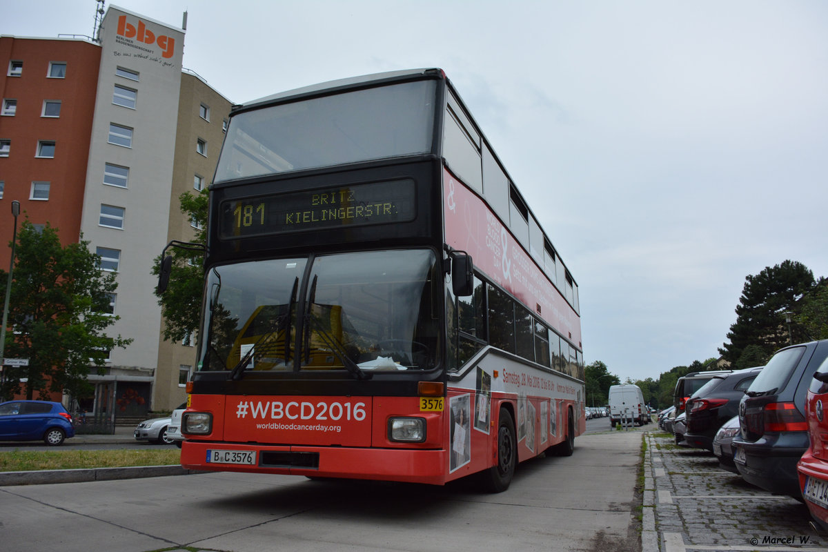 Am 24.06.2017 fährt B-C 3576 (MAN SD 202 / D87) auf der Linie 181 (Sonderfahrt).