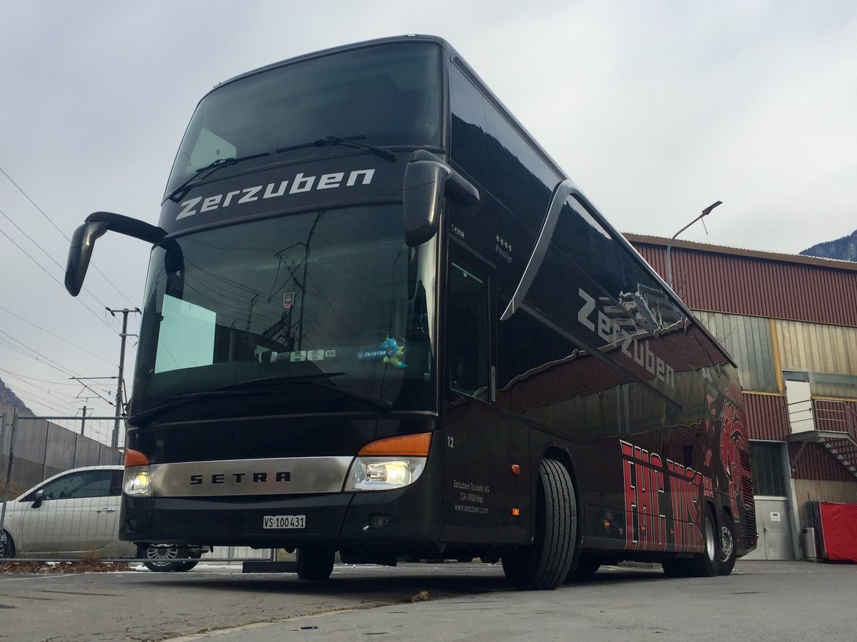 Am 7.1.17 war die S431 DT, der Teamcar des EHC Visp vor der Litternahalle kurz parkiert.