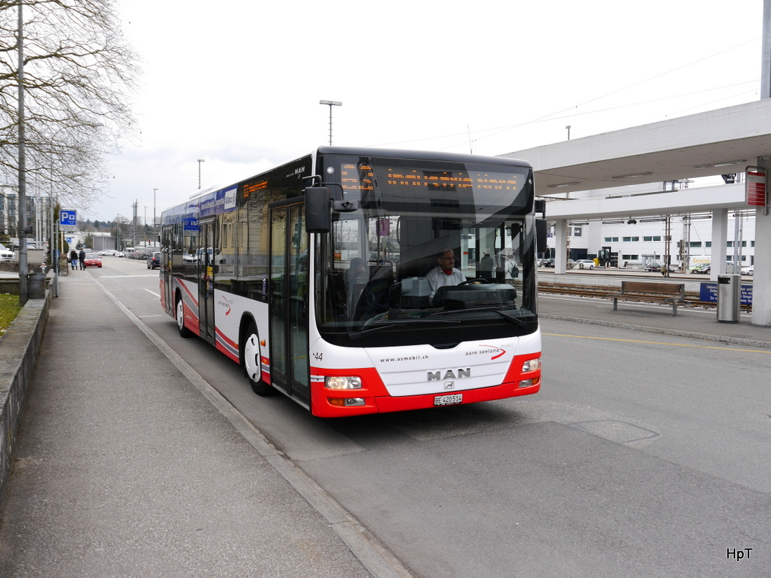 asm Oberaargau - MAN Lion`s City  Nr.44  BE 420014 unterwegs auf der Linie 63 bei der zufahrt zum Bahnhof in Langenthal am  25.03.2015
