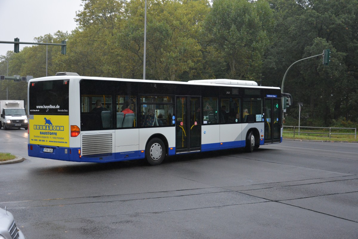 Auch ein Mercedes Benz O530 aus Werder an der Havel (P-AV 340) macht mit beim Innotrans Shuttle Verkehr am 26.09.2014. Aufgenommen Berlin Flatowallee/Heerstraße.
