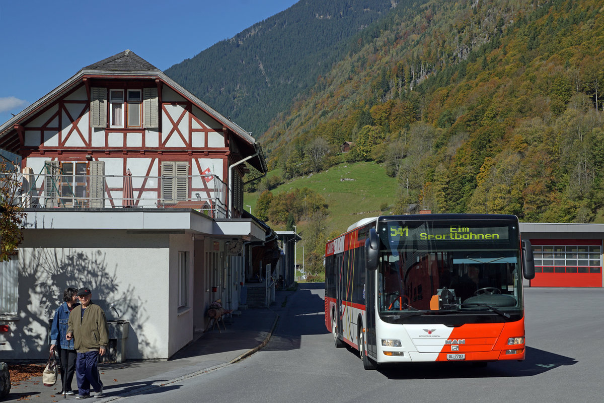 AUTOBETRIEBE SERNFTAL
Impressionen vom GLARNERBUS, ehemals Sernftalbahn, verewigt am 12. Oktober 2017.
Foto: Walter Ruetsch 