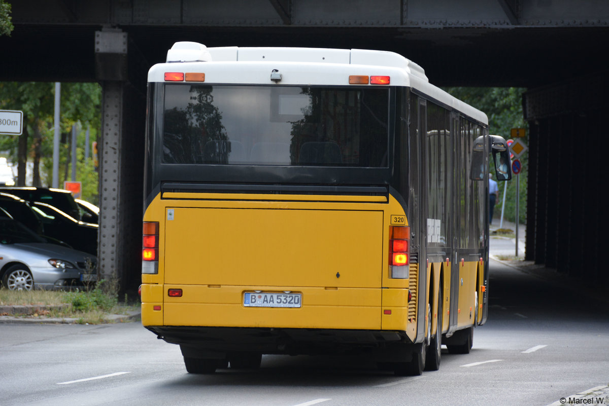 B-AA 5320 ist am 05.08.2018 für die S-Bahn Berlin GmbH als SEV unterwegs. Aufgenommen wurde ein Setra S 319 NF / Bahnhof Wannsee.