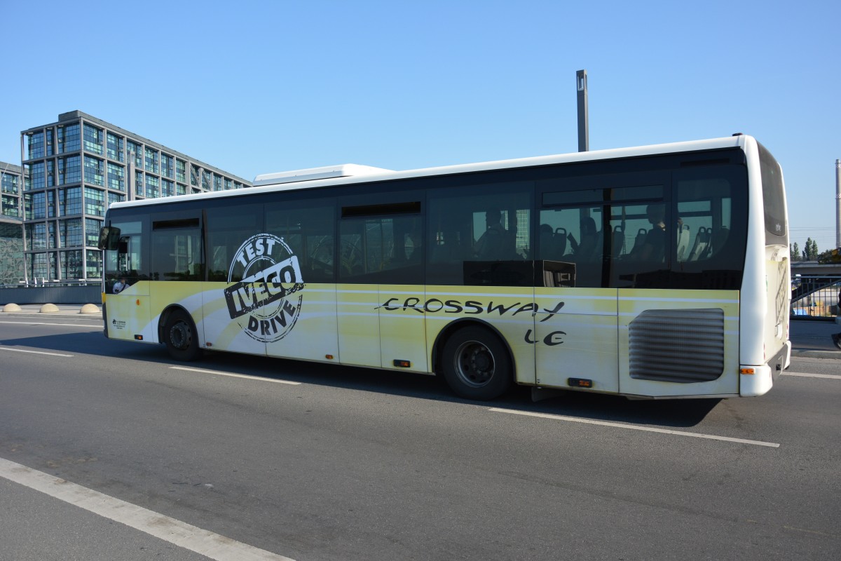 B-HR 8423 fährt am 18.07.2015 für die S-Bahn Berlin Schienenersatzverkehr. Aufgenommen wurde ein Irisbus Crossway / Berlin Rahel-Hirsch-Straße