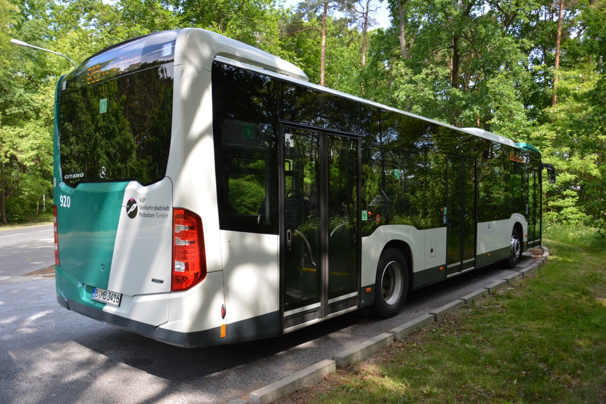 B-MB 3416 (920) fährt am 29.05.2015 auf der Linie 699. Aufgenommen am Bahnhof Rehbrücke / Mercedes Benz Citaro C2.
