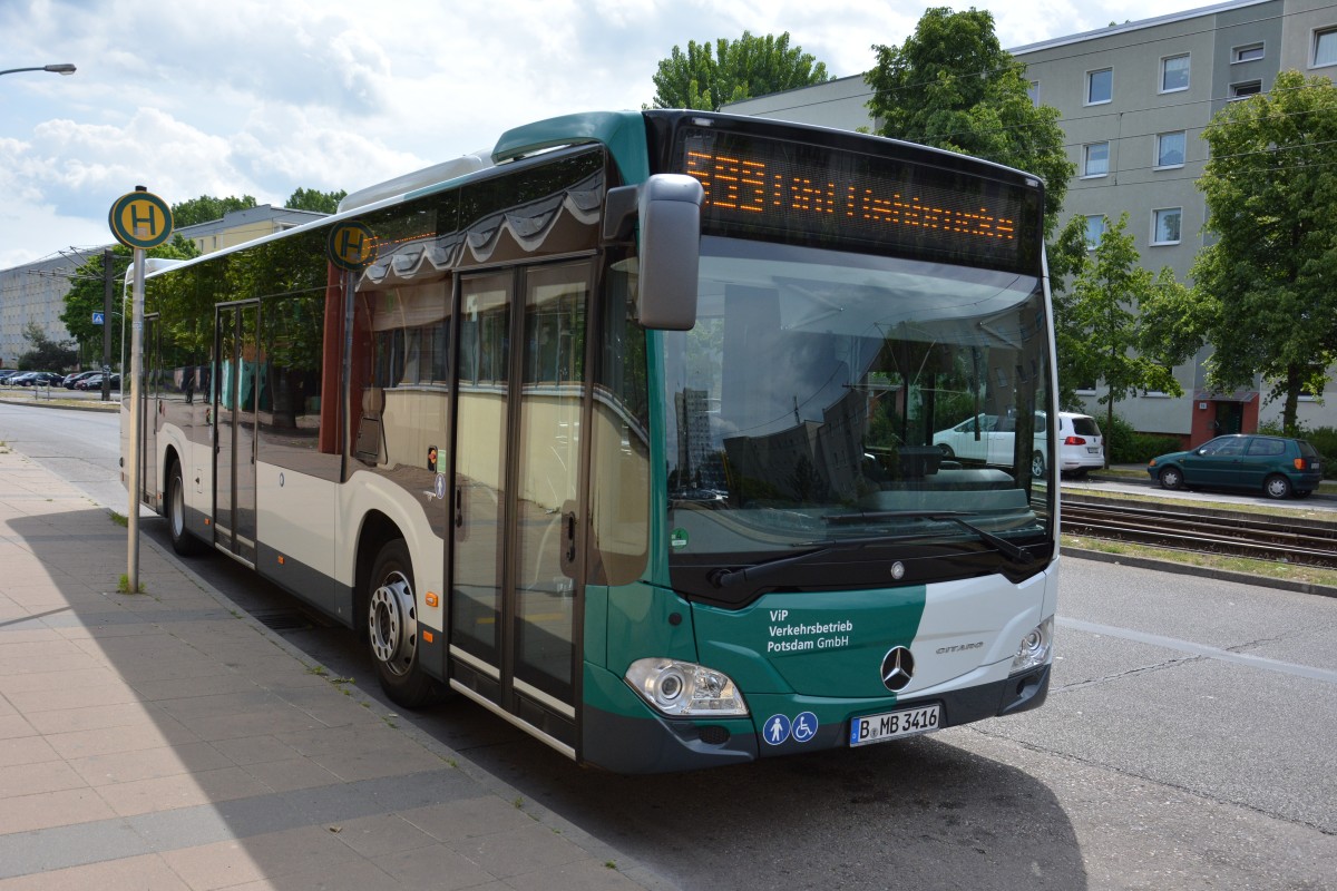 B-MB 3416 (920) fährt am 29.05.2015 auf der Linie 699. Aufgenommen am Johannes-Kepler-Platz / Mercedes Benz Citaro C2.
