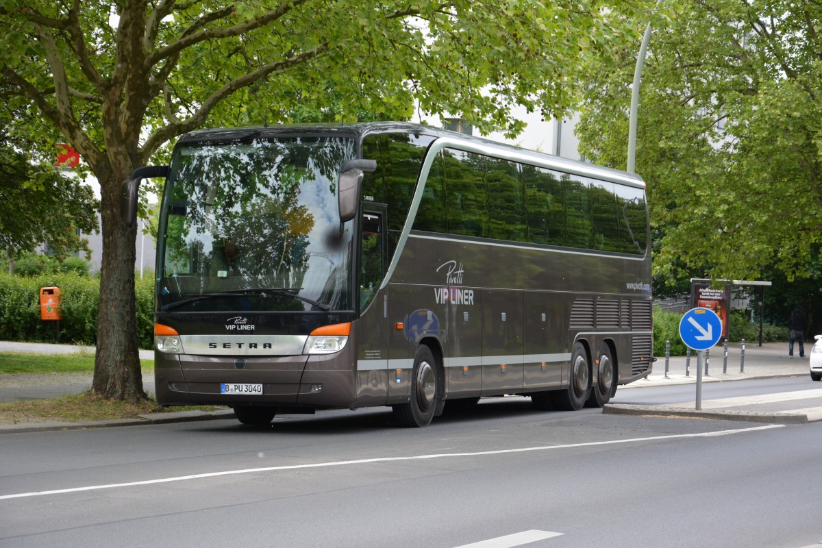 B-PU 3040 in Berlin Rummelsburg. Aufgenommen am 17.05.2014.