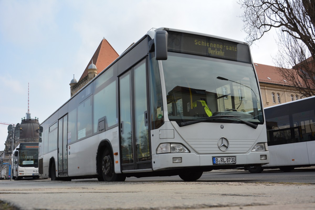 B-RL 8730 (Mercedes Benz Citaro) steht am 13.03.2015 abgestellt an der Friedrichstraße in Berlin und wartet auf sein Einsatz im SEV für die S-Bahn Berlin.
