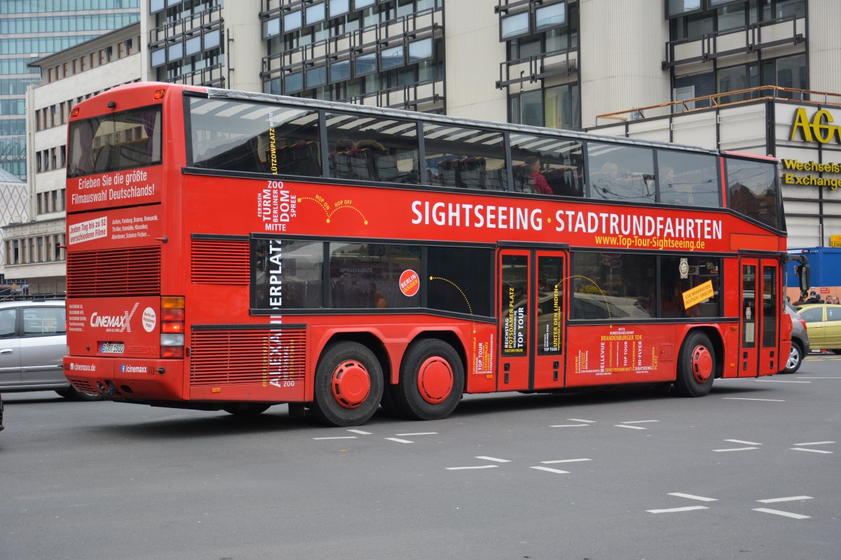B-RR 1500 fährt als Stadtrundfahrt am 14.03.2015 durch Berlin. Aufgenommen wurde ein Neoplan / Berlin Hardenbergplatz.
