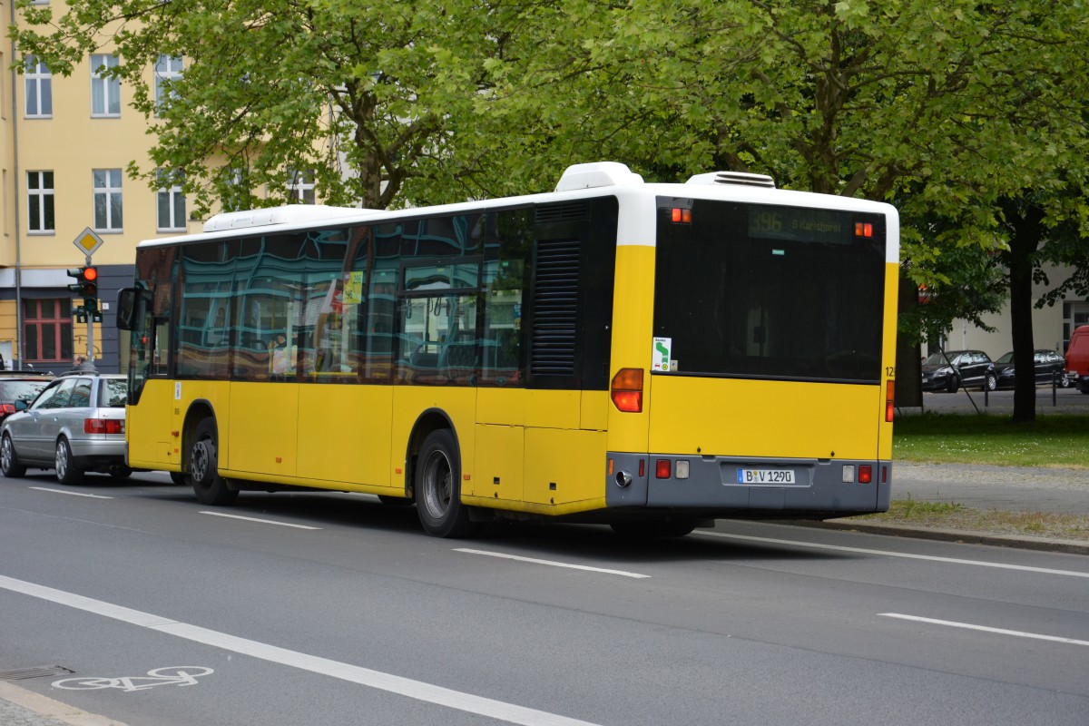 B-V 1290 auf der Linie 396 zum S-Bahnhof Karlshorst. Aufgenommen am 17.05.2014.