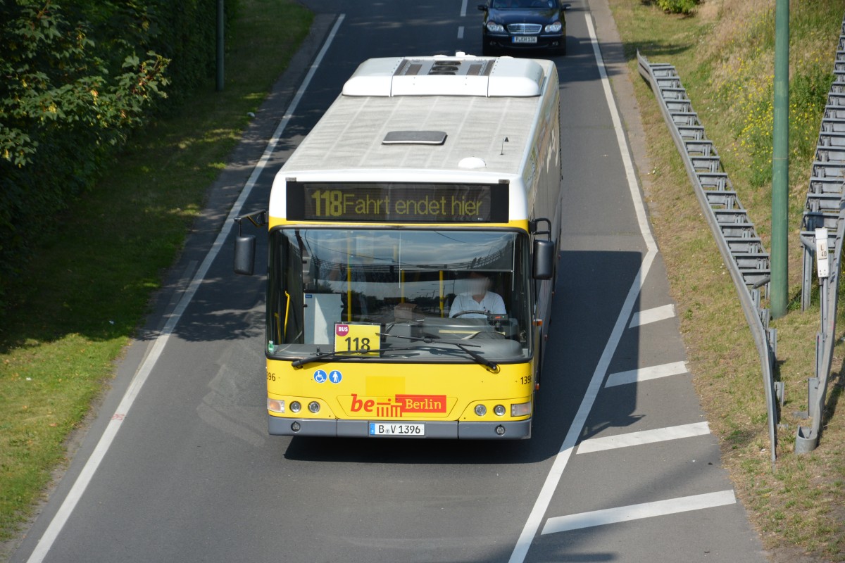 B-V 1396 ist am 07.07.2014 auf der Linie 118 unterwegs.