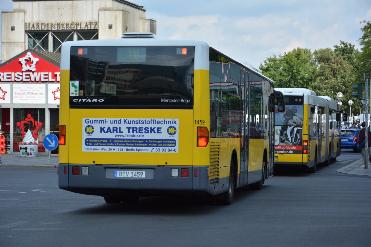 B-V 1459 fährt am 21.08.2014 auf der Linie 110. Aufgenommen wurde ein Mercedes Benz O 5530 der 1. Generation Berlin Zoologischer Garten.
