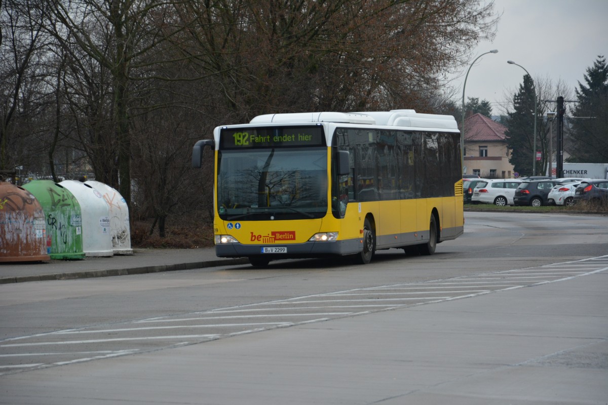 B-V 2299 ist am 17.01.2015 unterwegs auf der Linie 192. Aufgenommen wurde ein Mercedes Benz Citaro Low Entry, Berlin S-Bahnhof Marzahn.
