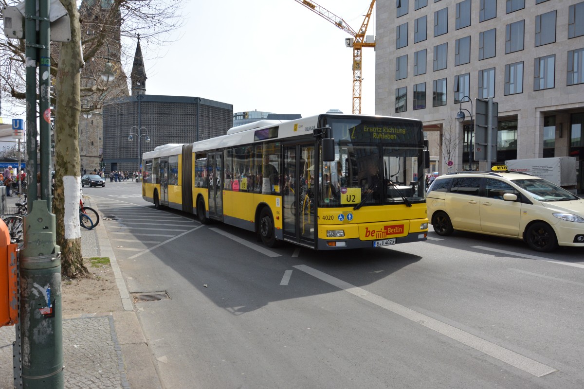 B-V 4020 fährt am 11.04.2015 für die U2 Schienenersatzverkehr. Aufgenommen wurde ein MAN / Berlin Zoologischer Garten.
