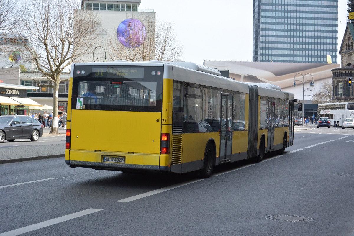 B-V 4027 fährt am 11.04.2015 für die U2 Schienenersatzverkehr. Aufgenommen wurde ein MAN / Berlin Zoologischer Garten.
