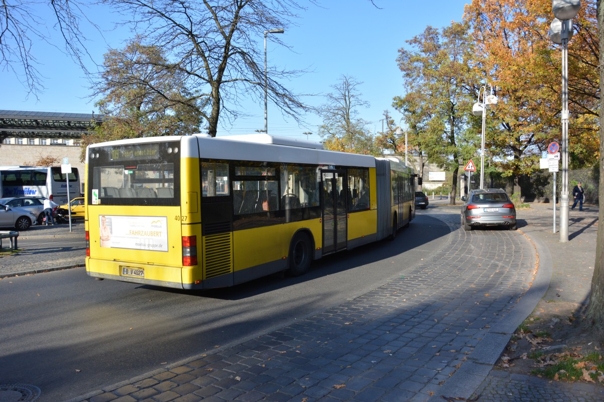 B-V 4027 unterwegs am 08.11.2014 auf der Linie 109. Aufgenommen wurde ein MAN, Berlin Zoologischer Garten.
