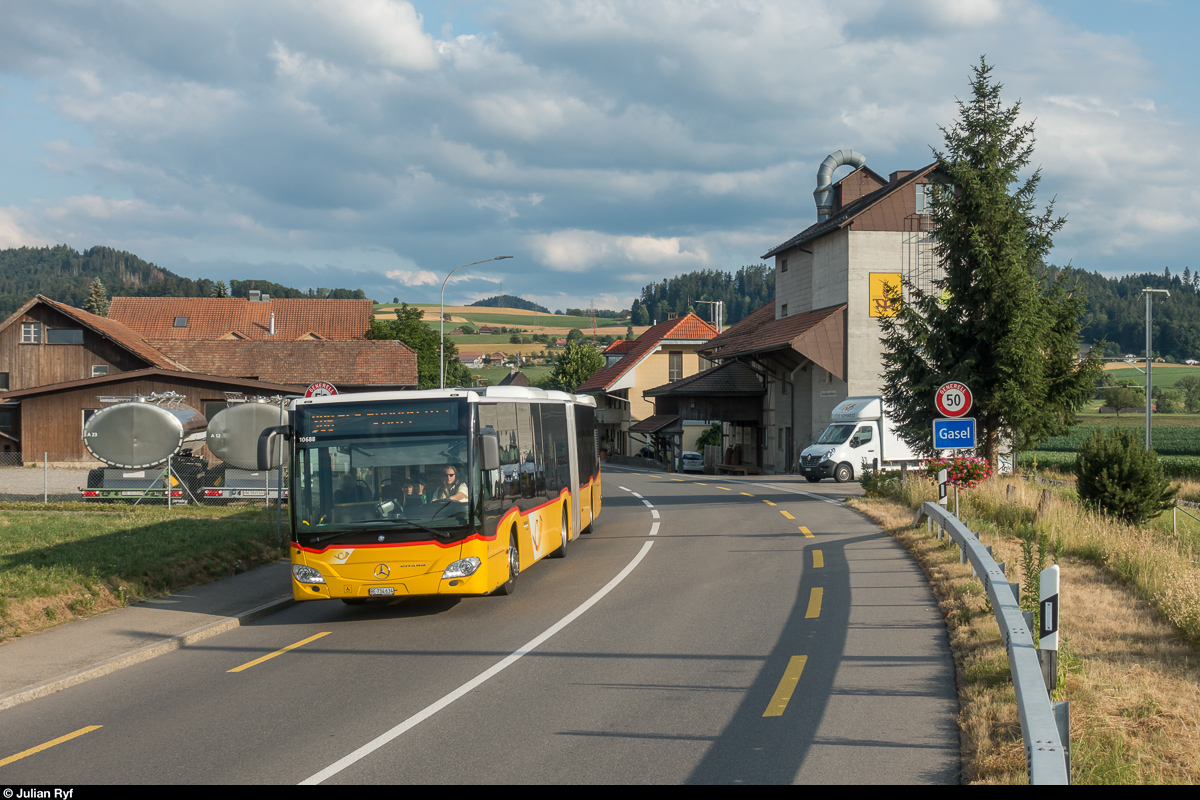 Bahnersatz wegen Bauarbeiten Köniz - Schwarzenburg.<br>
Ein Citaro von Postauto verlässt am 13. Juli 2019 Gasel in Richtung Köniz.