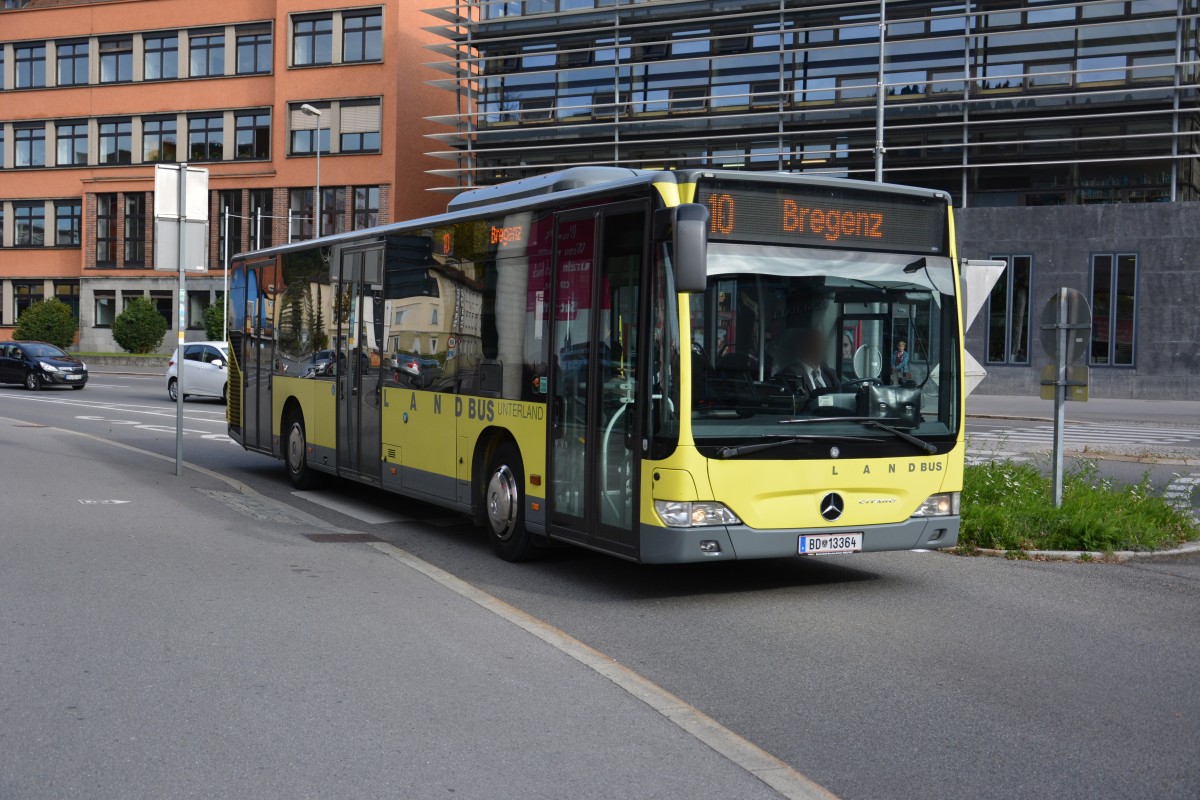 BD-13364 fährt am 05.10.2015 durch Bregenz. Aufgenommen wurde ein Mercedes Benz Citaro.