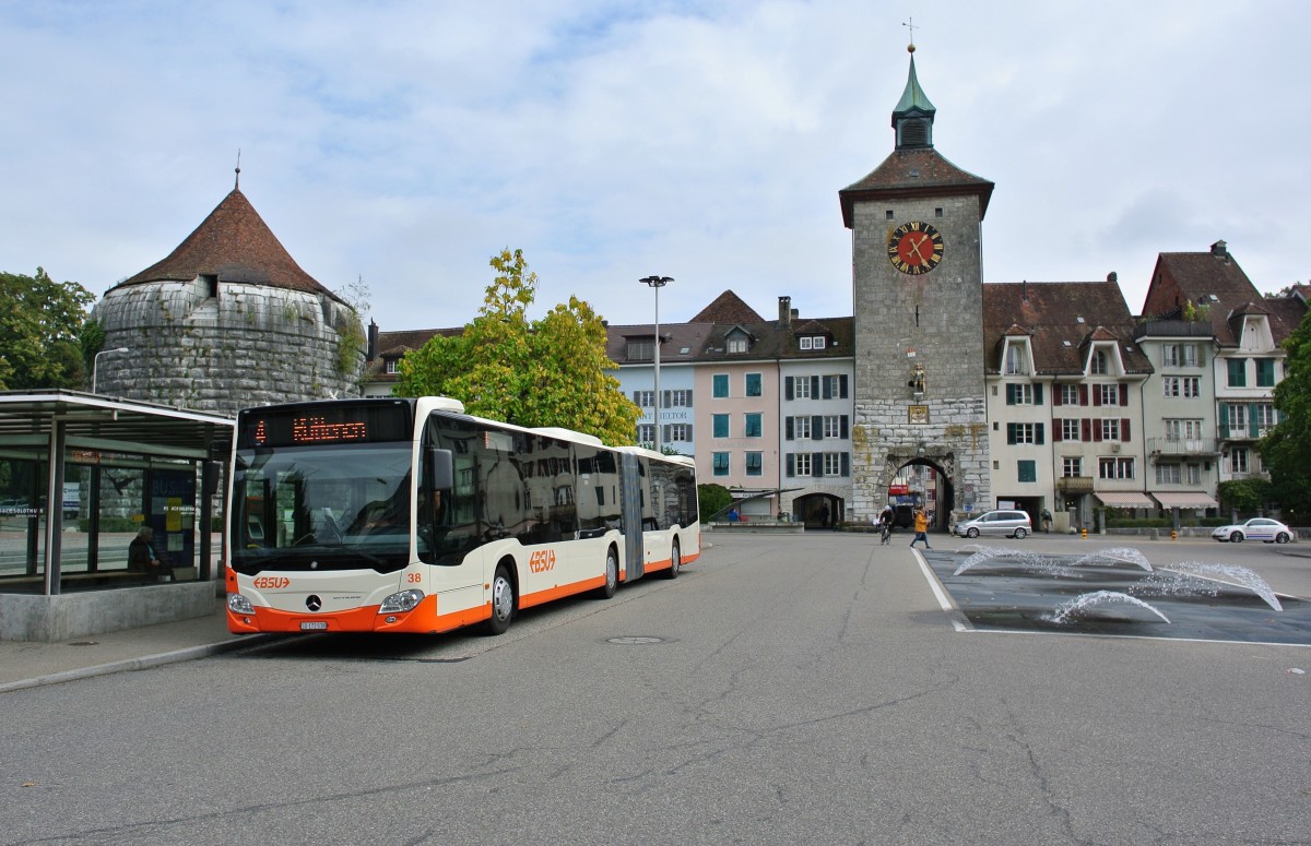Beim BSU sind seit kurzem die ersten Citaro C2G im Einsatz. Im Bild ist Wagen Nr. 38 auf der Linie 4 beim Amthausplatz Solothurn, 01.10.2013.

