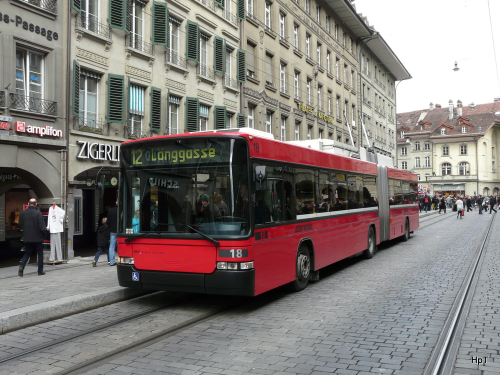 Bern mobil - NAW Swisstrolley Nr.18 unterwegs auf der Linie 12 in der Stadt Bern am 01.03.2014
