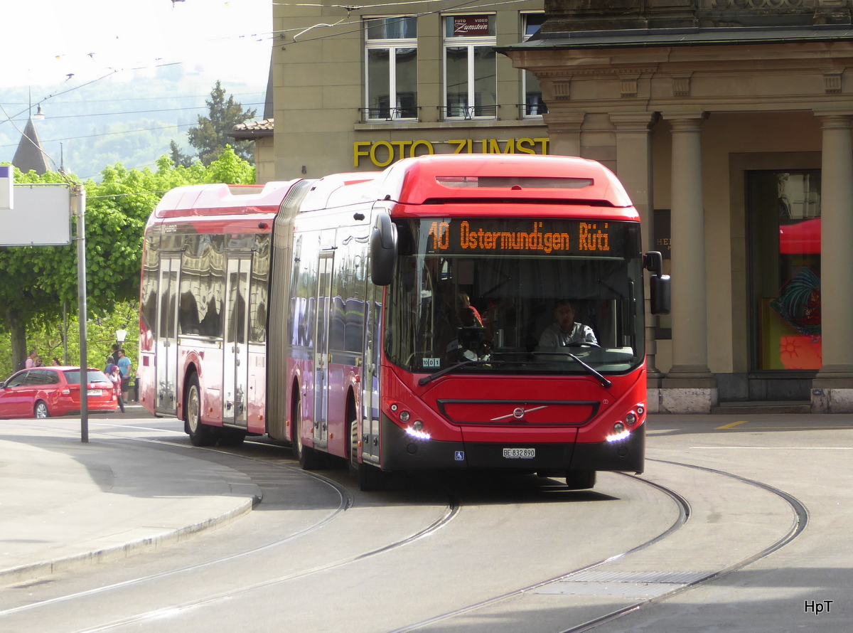 Bern Mobil - Volvo 7900 Hybrid Nr.890  BE 832890 unterwegs auf der Linie 10 in der Stadt Bern am 29.04.2018